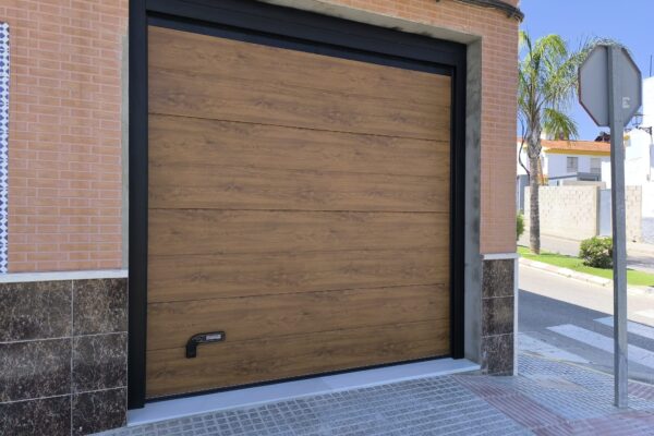 Puerta automáticas en La Algaba - rollmatic.es