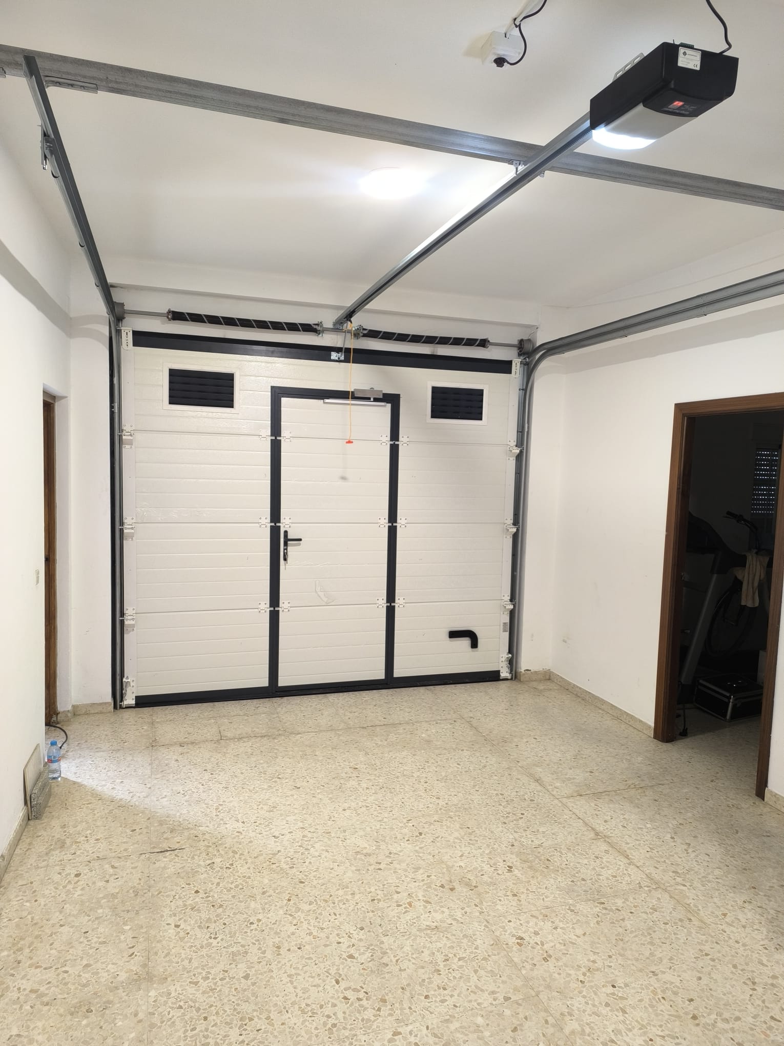 Puertas automáticas en El Ronquillo - rollmatic.es