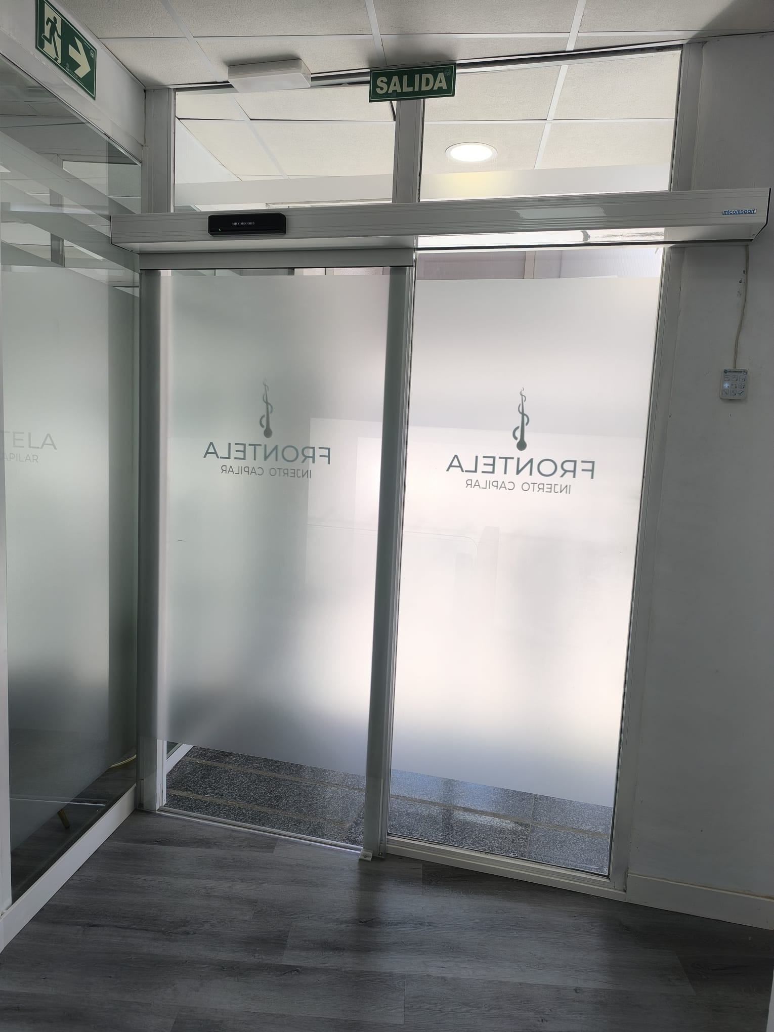 Puertas automáticas para empresas en Sevilla y Huelva - rollmatic.es