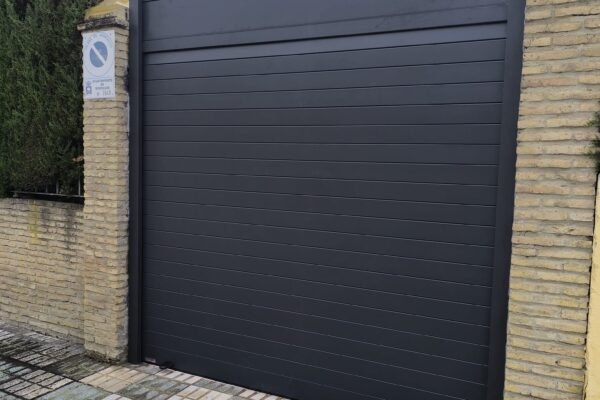 Puertas automáticas en Bollullos Par del Condado - rollmatic.es